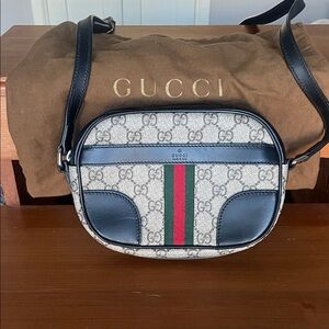 Gucci Beige and Black Crossbody Bag with Green and Red Stripe